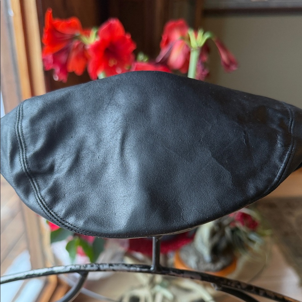 Vintage‎ Black Leather Newsboy Cap